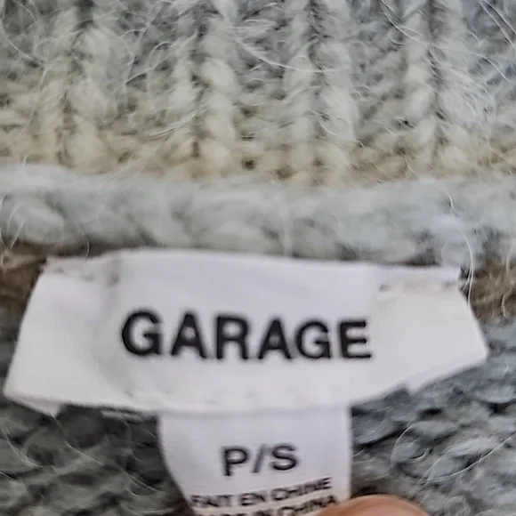 Cropped Cardigan - Picture 3 of 4